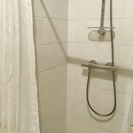 Mitoyenne Climatisee Avec Piscine, 4 Pers, Parking - Fr-1-607-210 Апартаменты